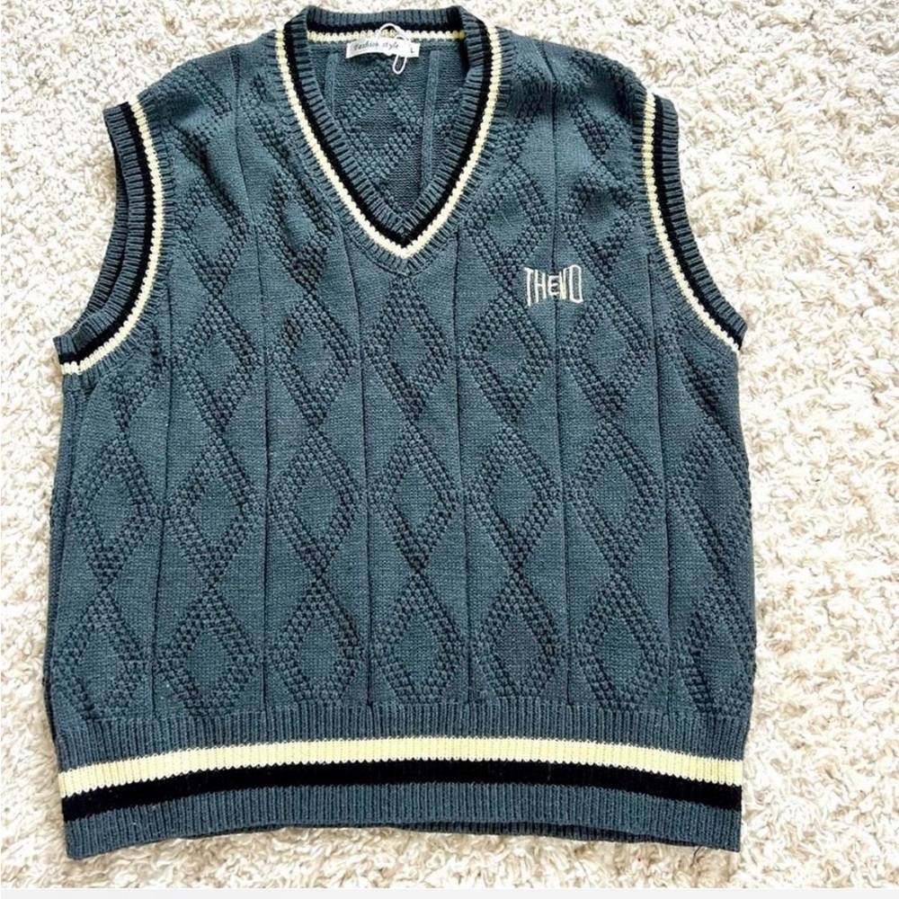 Women's Blue Sweater Vest - Picture 2 of 3